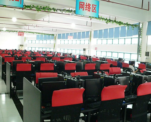 青工中心